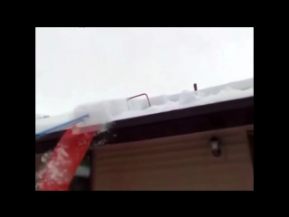 how to easily remove snow from a roof